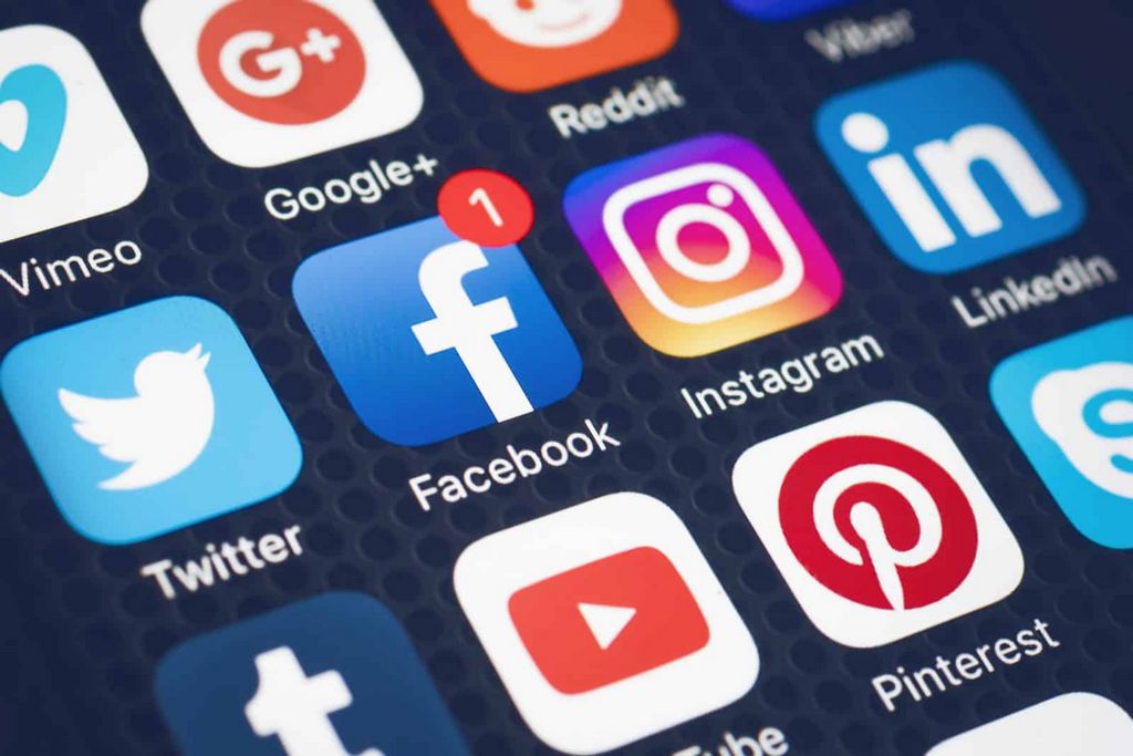 Les 7 meilleurs outils de veille des réseaux sociaux en 2025